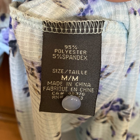 ❌ SOLD ❌ Suzy Shier Floral Top NWT - Picture 8 of 8